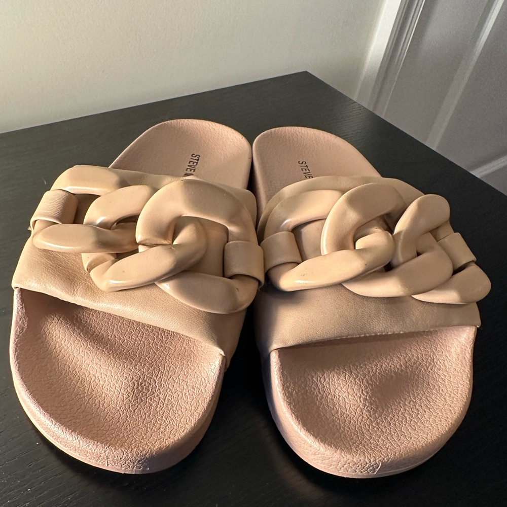 Steve Madden slides